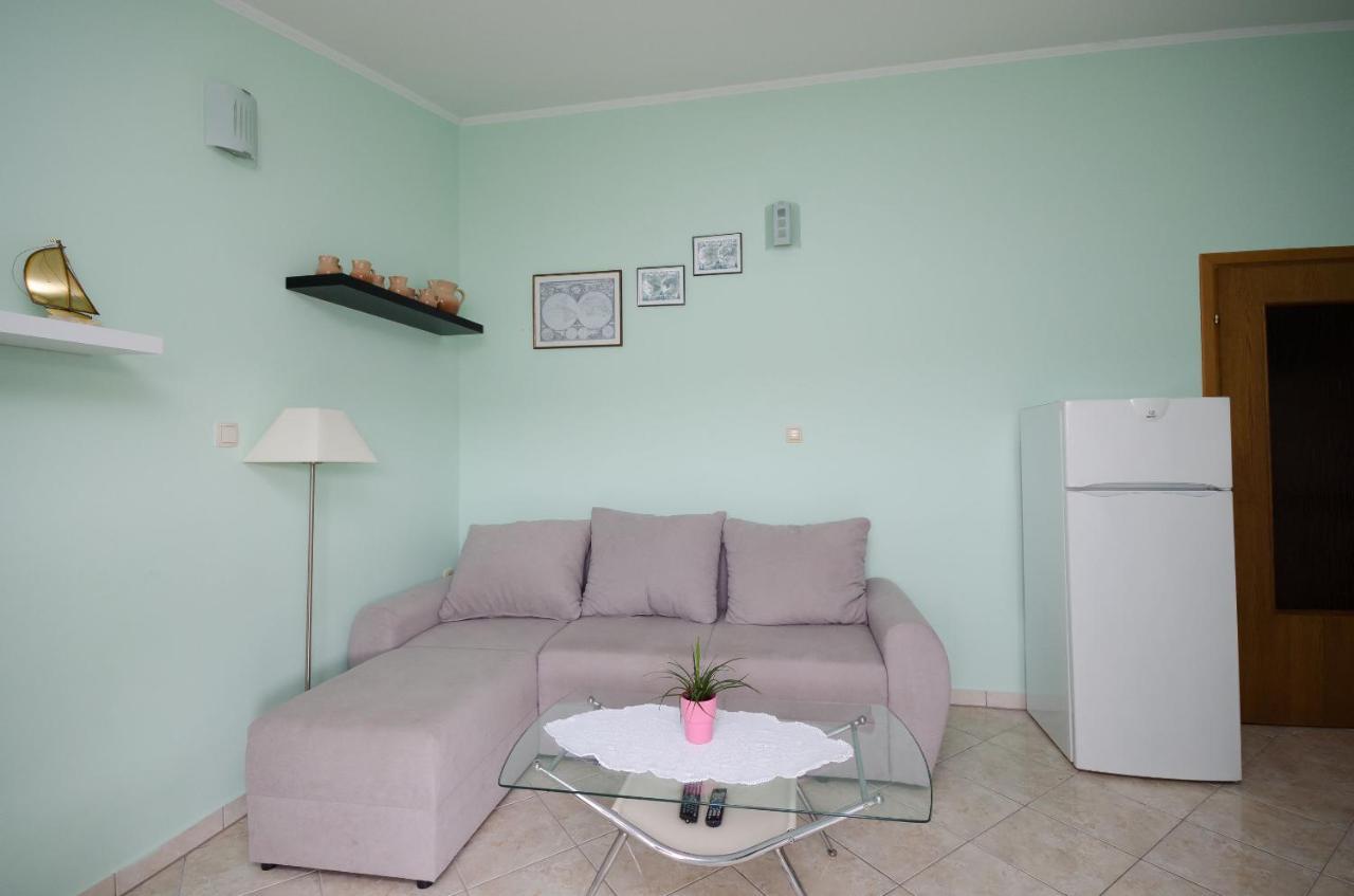 Apartments By The Sea In Lopar Exterior photo