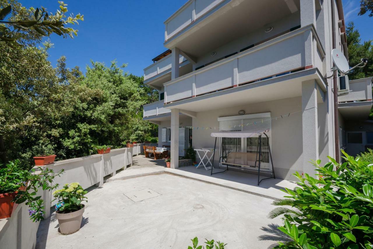 Apartments By The Sea In Lopar Exterior photo